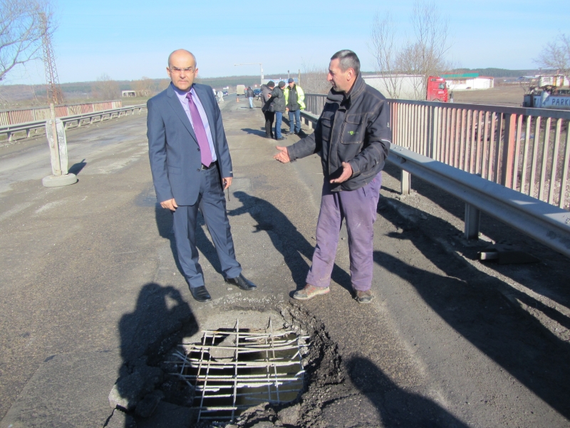 ЗАПОЧВА АВАРИЕН РЕМОНТ НА МОСТА ДО КРАВОДЕР, КОЙТО Е ЧАСТ ОТ МЕЖДУНАРОДНИЯ ПЪТ Е-79 МЕЖДУ ВРАЦА И МОНТАНА