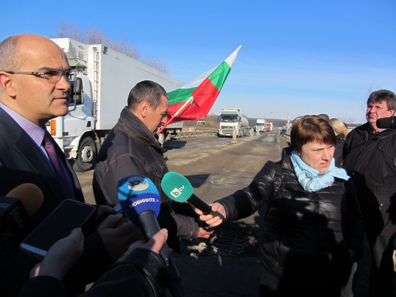 ЗАПОЧВА АВАРИЕН РЕМОНТ НА МОСТА ДО КРАВОДЕР, КОЙТО Е ЧАСТ ОТ МЕЖДУНАРОДНИЯ ПЪТ Е-79 МЕЖДУ ВРАЦА И МОНТАНА