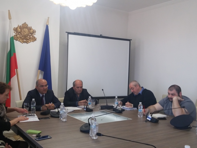 ОБЛАСТНИЯТ УПРАВИТЕЛ НА ВРАЦА МОМЧИЛ МЛАДЕНОВ ПРЕДСЕДАТЕЛСТВА РАЗШИРЕНО ЗАСЕДАНИЕ НА КОНСУЛТАТИВНИЯ СЪВЕТ ЗА ПРЕВЕНЦИЯ И ПРОТИВОДЕЙСТВИЕ НА КОРУПЦИЯТА ВЪВ ВРЪЗКА С ПРЕДСТОЯЩИТЕ ПРЕДСРОЧНИ ПАРЛАМЕНТАРНИ ИЗБОРИ