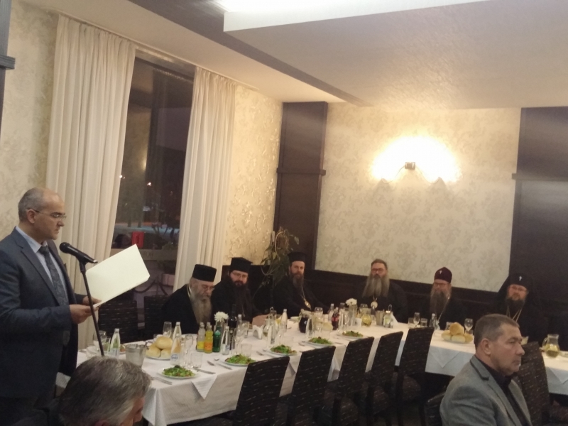 ОБЛАСТНИЯТ УПРАВИТЕЛ МОМЧИЛ МЛАДЕНОВ ПЪРВИ ПОСРЕЩНА НОВИЯ ВРАЧАНСКИ МИТРОПОЛИТ ГРИГОРИЙ