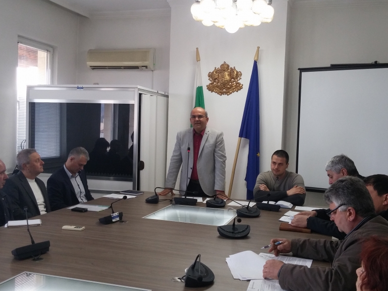 ОБЛАСТНИЯТ УПРАВИТЕЛ МОМЧИЛ МЛАДЕНОВ  ПРОВЕДЕ ДНЕС ЗАСЕДАНИЕ НА ОБЛАСТНИЯ СЪВЕТ ЗА НАМАЛЯВАНЕ НА РИСКА ОТ БЕДСТВИЯ ВЪВ ВРАЧАНСКО