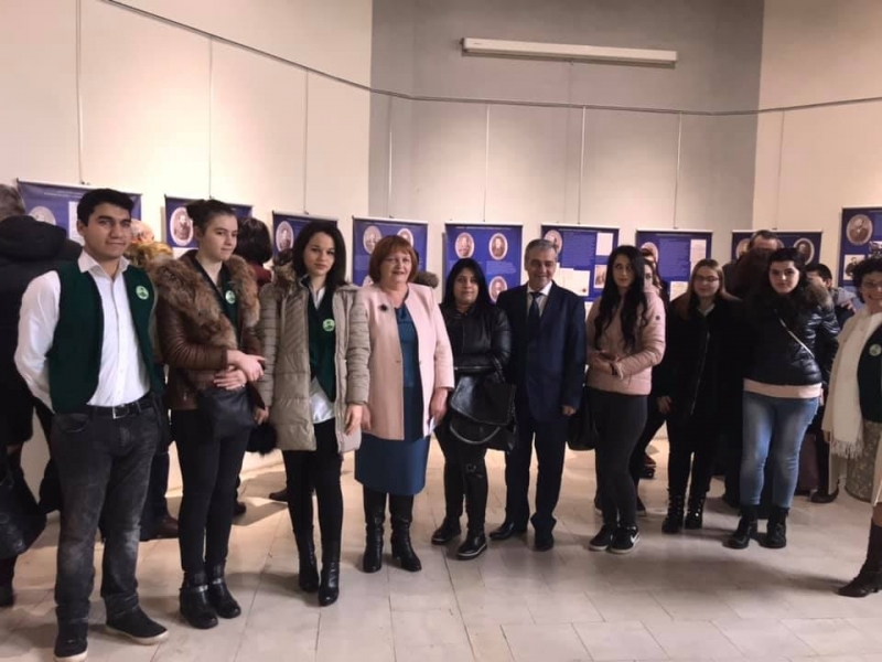 ОБЛАСТНИЯТ УПРАВИТЕЛ МАЛИНА НИКОЛОВА ОТКРИ ДОКУМЕНТАЛНАТА ИЗЛОЖБА „140 ГОДИНИ ОТ УЧРЕДИТЕЛНОТО СЪБРАНИЕ, ПРИЕЛО ТЪРНОВСКАТА КОНСТИТУЦИЯ“