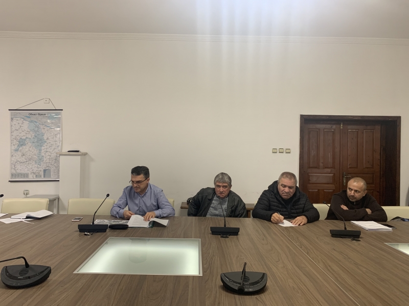 РЕДОВНО ЗАСЕДАНИЕ НА ОБЛАСТНАТА ЕПИЗООТИЧНА КОМИСИЯ СЕ ПРОВЕДЕ ПОД ПРЕДСЕДАТЕЛСТВОТО НА ЗАМЕСТНИК ОБЛАСТНИЯ УПРАВИТЕЛ МИРОСЛАВ КОМИТСКИ  