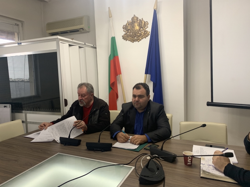 РЕДОВНО ЗАСЕДАНИЕ НА ОБЛАСТНАТА ЕПИЗООТИЧНА КОМИСИЯ СЕ ПРОВЕДЕ ПОД ПРЕДСЕДАТЕЛСТВОТО НА ЗАМЕСТНИК ОБЛАСТНИЯ УПРАВИТЕЛ МИРОСЛАВ КОМИТСКИ  