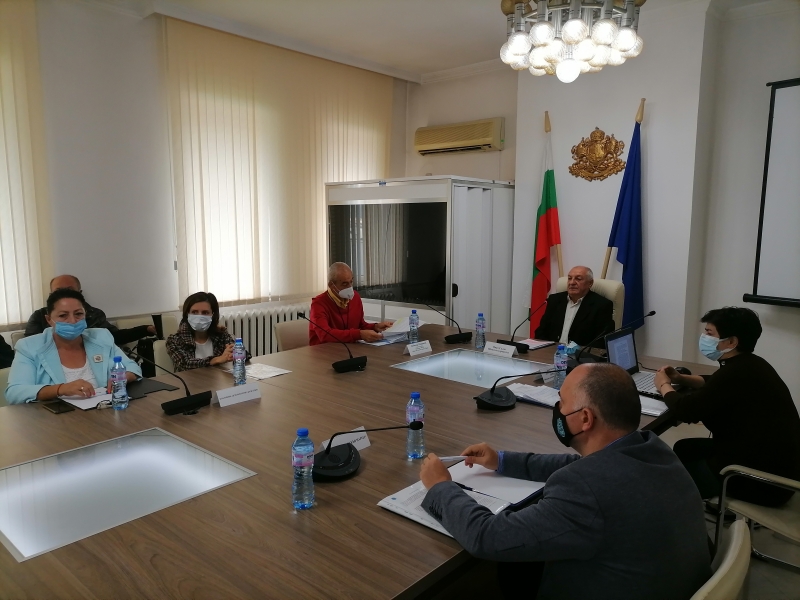Областният управител на Област Враца г-н Иван Сълов  проведе днес, 19.09.2021 г. консултации за състава на Районна избирателна комисия.