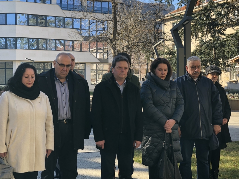 ОБЛАСТНА АДМИНИСТРАЦИЯ –  ВРАЦА ПОЧЕТЕ ПАМЕТТА НА ВАСИЛ ЛЕВСКИ