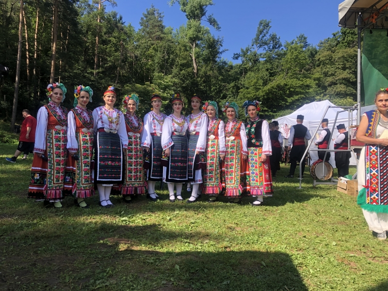 СТЕФАН КРАСИМИРОВ ПОДКРЕПИ ФОЛКЛОРНИЯ СЪСТАВ ОТ ТАРАКЛИЯ  НА НАЦИОНАЛНИЯ ФОЛКЛОРЕН СЪБОР ЛЕДЕНИКА