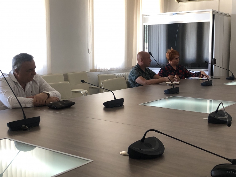 ОБСЪДЕНИ БЯХА МЕРКИТЕ ПО ВЪЗСТАНОВЯВАНЕ НА АСФАЛТОВАТА НАСТИЛКА В КВ. БИСТРЕЦ