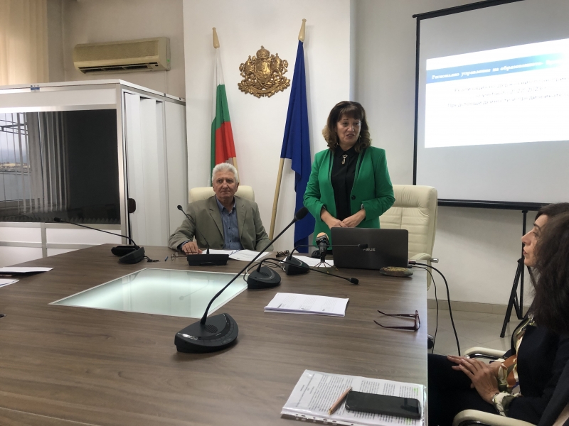 ПОСТОЯННАТА КОМИСИЯ ПО ЗАЕТОСТ ПРОВЕДЕ СВОЕ ЗАСЕДАНИЕ