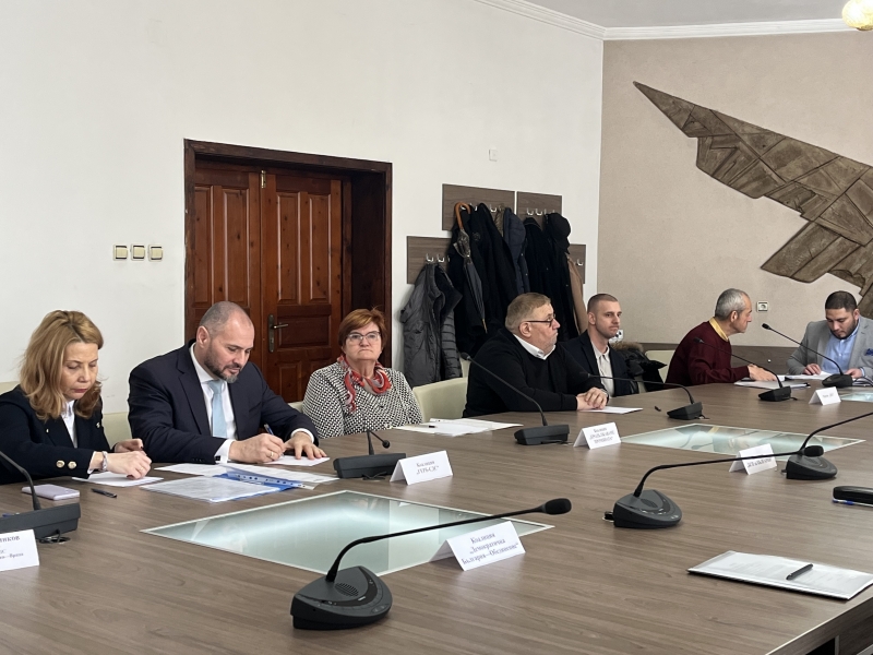ПОЛИТИЧЕСКИТЕ ПАРТИИ И КОАЛИЦИИ ПОСТИГНАХА СЪГЛАСИЕ ЗА ЧАСТ ОТ РЪКОВОДНИТЕ ПОЗИЦИИ В РИК – ВРАЦА
