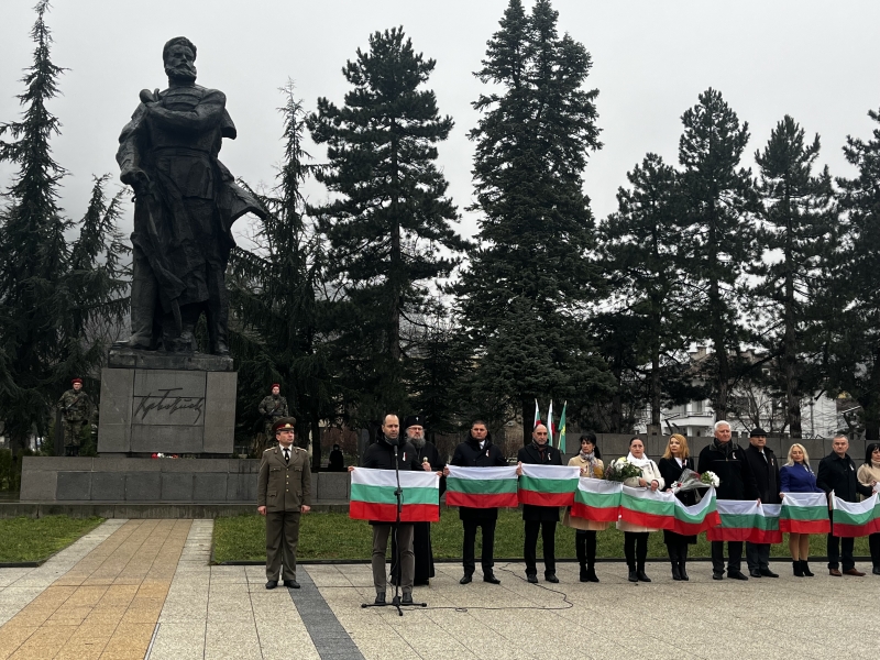 ОБЛАСТНИЯТ УПРАВИТЕЛ УЧАСТВА В ТЪРЖЕСТВЕНОТО ЧЕСТВАНЕ НА НАЦИОНАЛНИЯ ПРАЗНИК НА БЪЛГАРИЯ 3 МАРТ