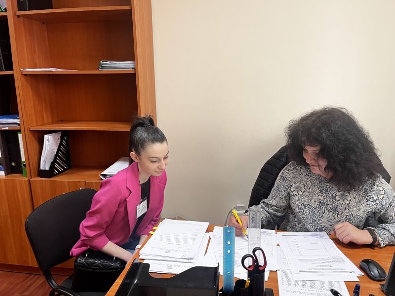 УЧЕНИЧКАТА АЛЕКСАНДРА ДУЦОВСКА ПОЕ УПРАВЛЕНИЕТО НА ОБЛАСТНА АДМИНИСТРАЦИЯ – ВРАЦА ЗА ЕДИН ДЕН
