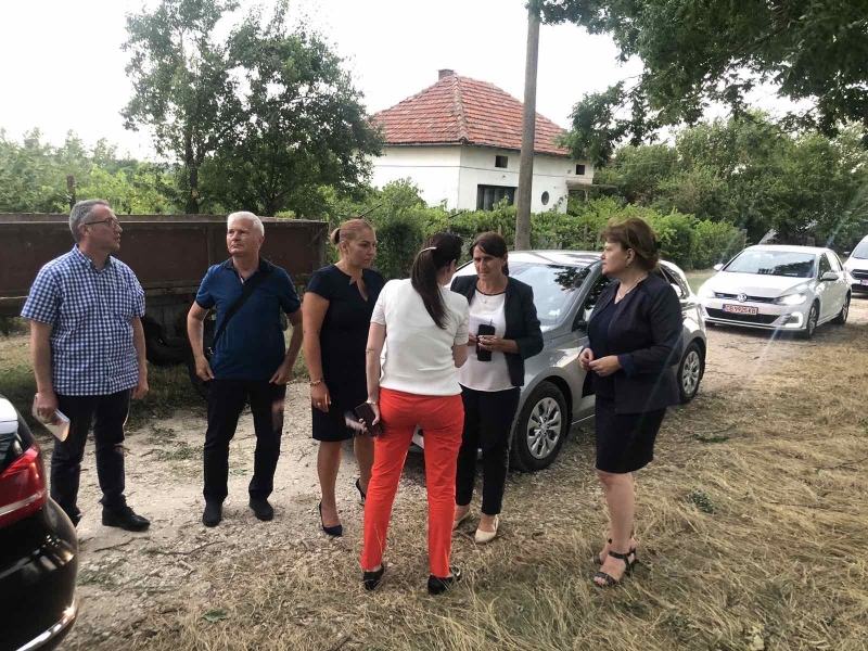 ОБЛАСТНИЯТ УПРАВИТЕЛ НАДЯ ДОНКИНСКА И ЗАМЕСТНИК-МИНИСТЪРЪТ НА ТРУДА И СОЦИАЛНАТА ПОЛИТИКА ГИНКА МАШОВА ПОСЕТИХА С.ЛИЛЯЧЕ И С. ТЪРНАВА