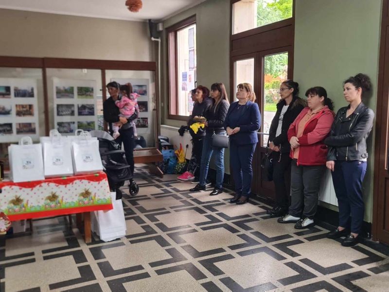 БЛАГОТВОРИТЕЛЕН БАЗАР ОРГАНИЗИРАН ОТ ЦСОП 