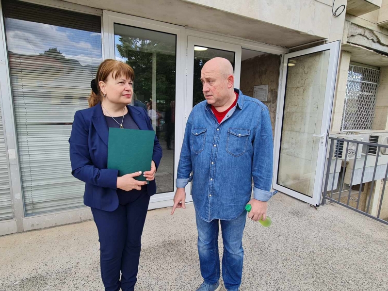 ЕКИП ОТ ОБЛАСТНА АДМИНИСТРАЦИЯ ВРАЦА ПРИСЪСТВА НА ОФИЦИАЛНОТО ОТКРИВАНЕ НА ДЕТСКА МУЗИКАЛНА АКАДЕМИЯ НА СИМФОНИЕТА ВРАЦА
