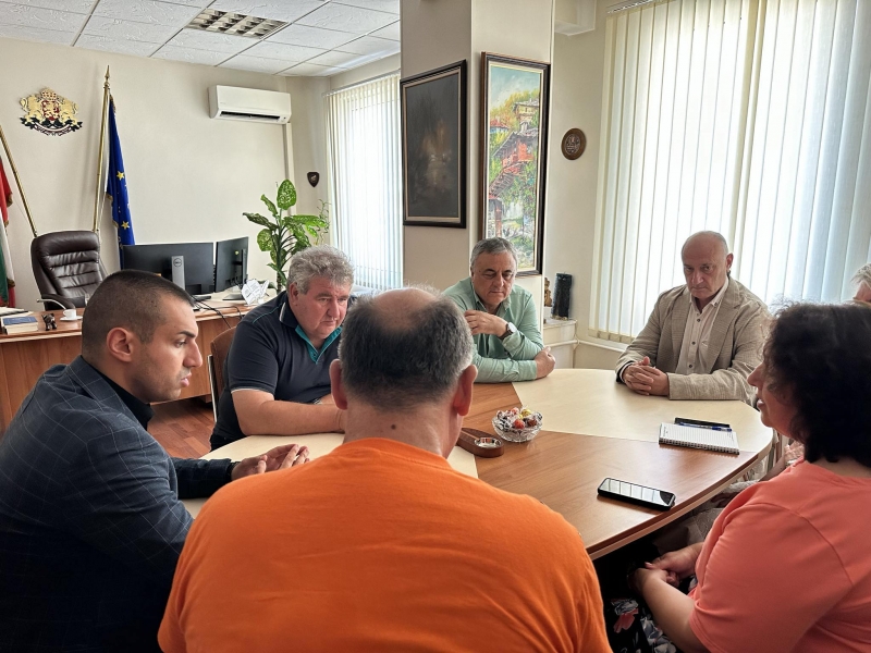 Областният управител Николай Николов настоява за спешни мерки за подобряването на инфраструктурата до контролно-пропускателните пунктове до АЕЦ 