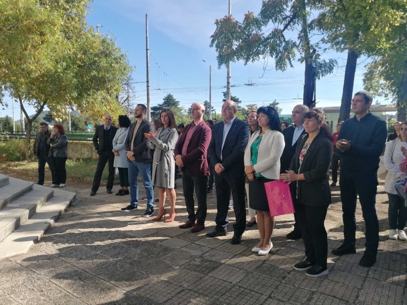 Тържествено откриха новата академична година във Филиала на Великотърновския университет 