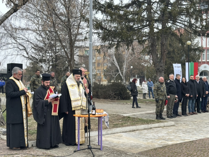 Областният управител Николай Николов присъства на тържествата, посветени на 55-тата годишнина от обявяването на Мизия за град