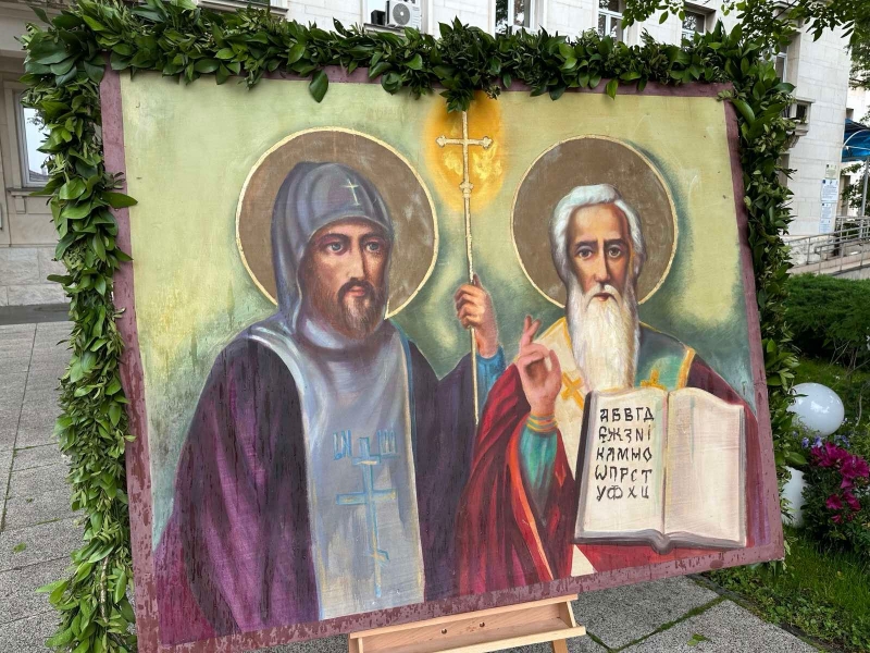 Областният управител Николай Николов: Народ, който почита буквите, никога няма да изгуби своята духовна същност!