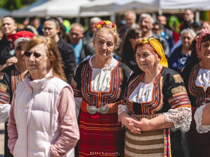 Фестивал на баницата събра десетки жители и гости в село Баница