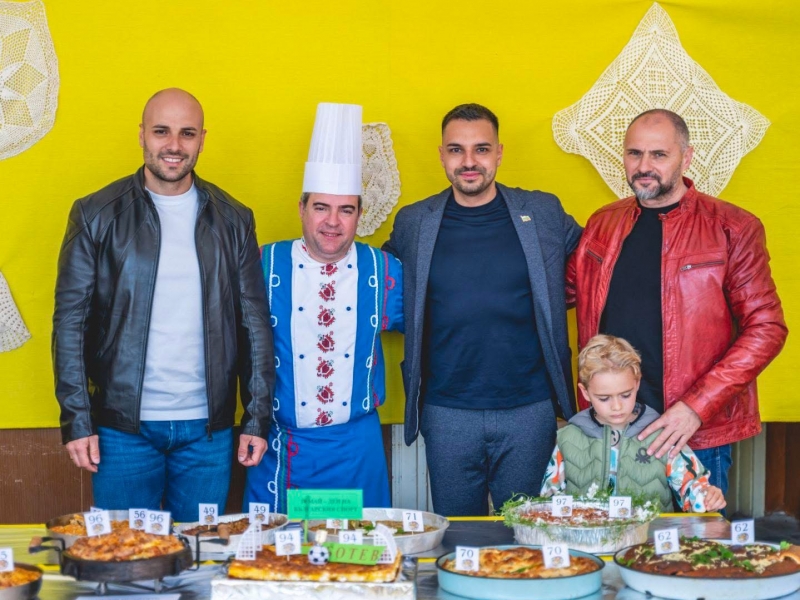 Фестивал на баницата събра десетки жители и гости в село Баница