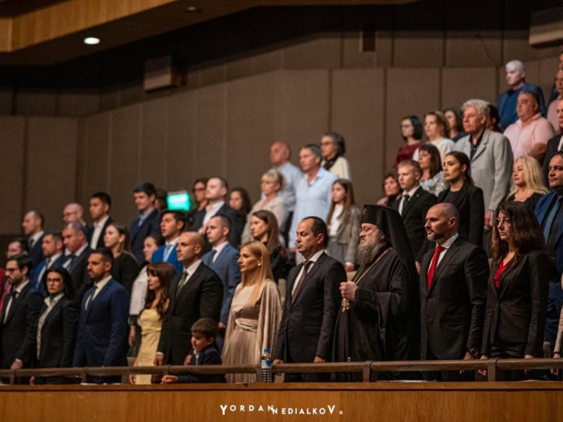 Враца се преклони пред подвига на Христо Ботев с тържествен митинг-заря