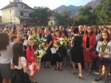 ОБЛАСТНИЯТ УПРАВИТЕЛ НА ОБЛАСТ ВРАЦА МАЛИНА НИКОЛОВА ПОЗДРАВИ ДИРЕКТОРИТЕ, ПЕДАГОГИЧЕСКИТЕ КОЛЕГИИ И УЧЕНИЦИТЕ НА УЧИЛИЩАТА В ОБЛАСТ ВРАЦА ПО ПОВОД ПЪРВИЯ УЧЕБЕН ДЕН