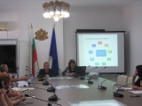 ОБЛАСТНИЯТ УПРАВИТЕЛ МАЛИНА НИКОЛОВА ИНИЦИИРА СРЕЩА НА ТЕМА „МЕХАНИЗЪМ ЗА СЪВМЕСТНА РАБОТА НА ИНСТИТУЦИИТЕ ПО ОБХВАЩАНЕ И ЗАДЪРЖАНЕ В ОБРАЗОВАТЕЛНАТА СИСТЕМА НА ДЕЦА И УЧЕНИЦИ В ЗАДЪЛЖИТЕЛНА ПРЕДУЧИЛИЩНА И УЧИЛИЩНА ВЪЗРАСТ“