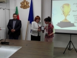 НА ОФИЦИАЛНА ЦЕРЕМОНИЯ, В ДЕНЯ НА БЪЛГАРСКИЯ СПОРТ, ОБЛАСТНИЯТ УПРАВИТЕЛ МАЛИНА НИКОЛОВА ВРЪЧИ НАГРАДИ НА НАЙ-ИЗЯВЕНИТЕ СПОРТИСТИ И ТРЕНЬОРИ НА ОБЛАСТ ВРАЦА, НОМИНИРАНИ ОТ КМЕТОВЕТЕ НА ОБЩИНИТЕ