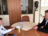 НАЙ-МЛАДИЯТ РЕПОРТЕР ВЗЕ ИНТЕРВЮ ОТ ОБЛАСТНИЯ УПРАВИТЕЛ