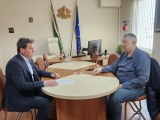 ОБЛАСТНИЯТ УПРАВИТЕЛ СТЕФАН КРАСИМИРОВ СВИКА СПЕШНА СРЕЩА ЗАРАДИ СЛУЧАИ НА МОРБИЛИ В ОБЛАСТ ВРАЦА
